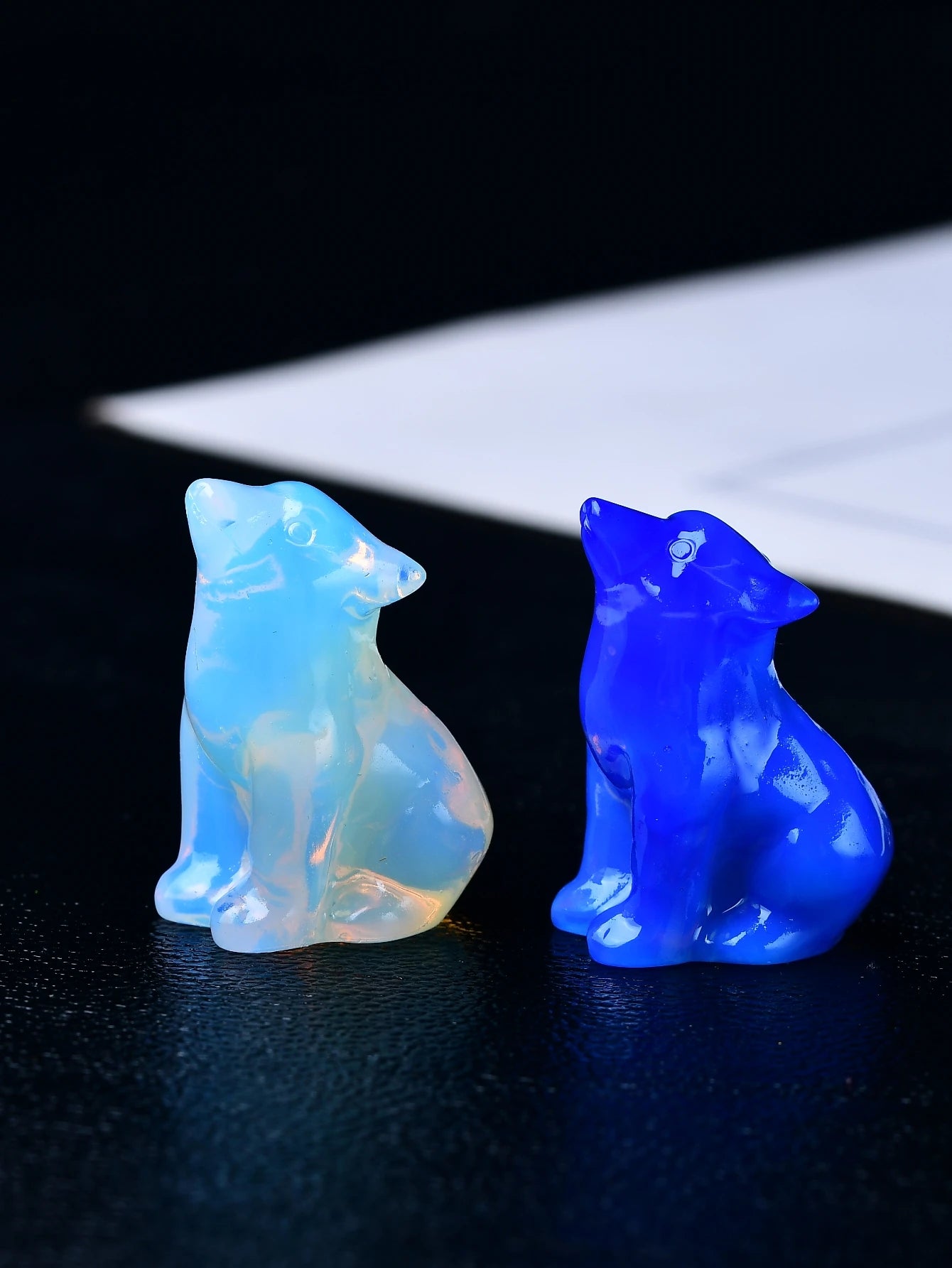 Natural Crystal Carved Wolf, a Perfect Choice for Home Decoration as a Crystal Gift Ornament, a Great Option for Healing Crystal